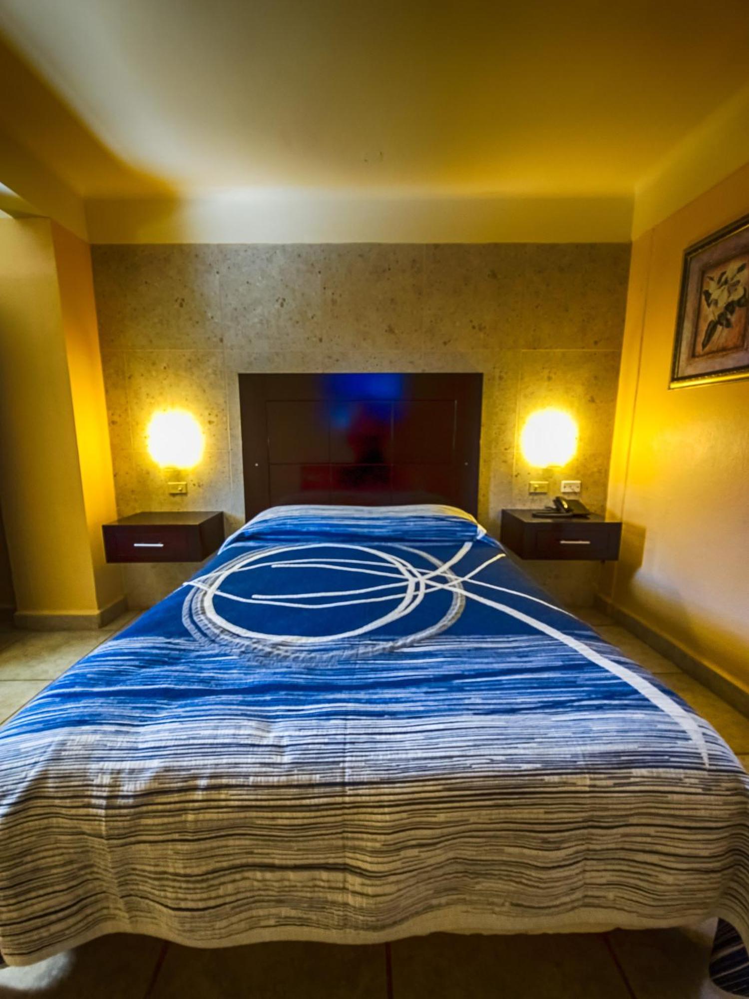 Hotel Oasis Ciudad Constitución Extérieur photo